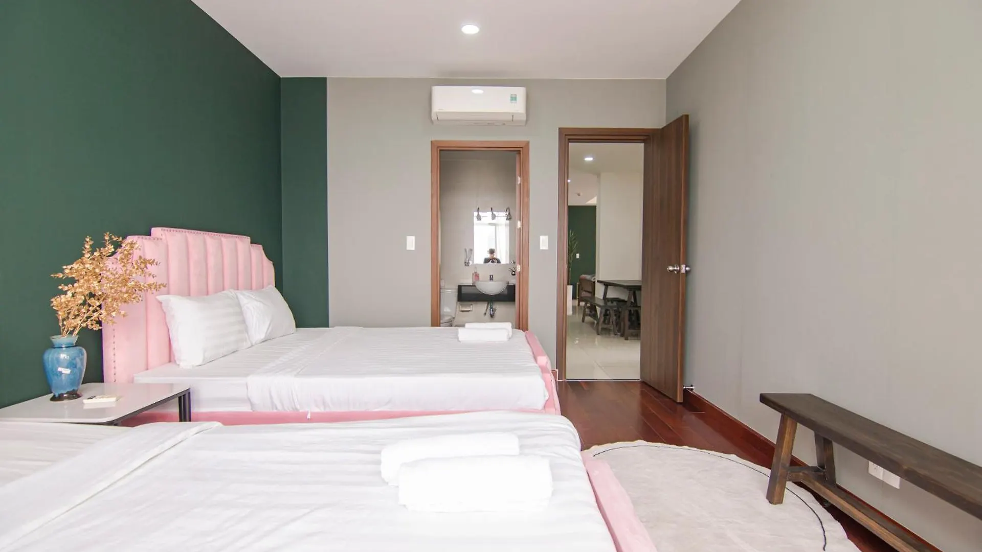 Le Places The Grand Riverside Saigon Apartment Ho Chi Minh City